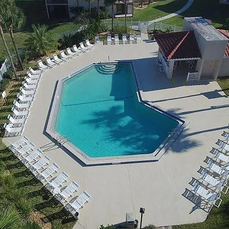 Pet Friendly, 2 Bedroom, 2 Bath - Ocean Village Club P19